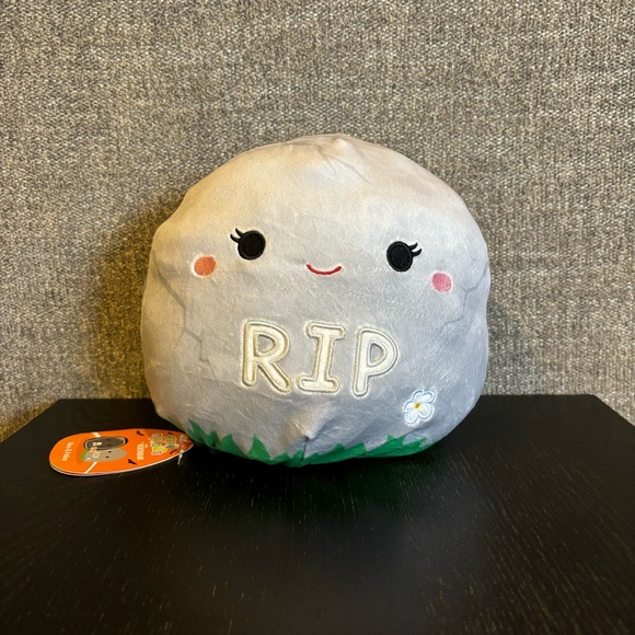 Alva and Felice 5” Flipmallow Squishmallows - Picture 4 of 7